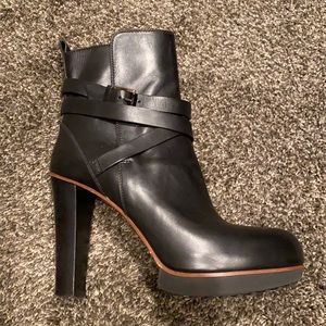 Almost New Tod’s Black boots (size 39; 8.5)